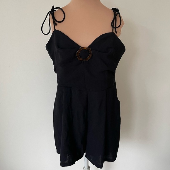 Princess Polly Black Tie Strap Tortoise Shell Accent Rylstone Playsuit Romper 12 - Picture 3 of 9